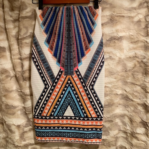 Dresses & Skirts - Geo Aztec Print Midi Skirt